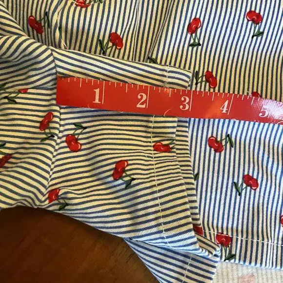 BeBop Cherry Print Shorts Sz 11 - Picture 3 of 5